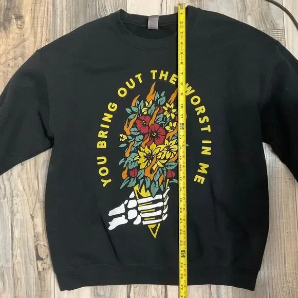 Black crewneck graphic sweater “you bring the worst out of me” size large - Picture 6 of 7